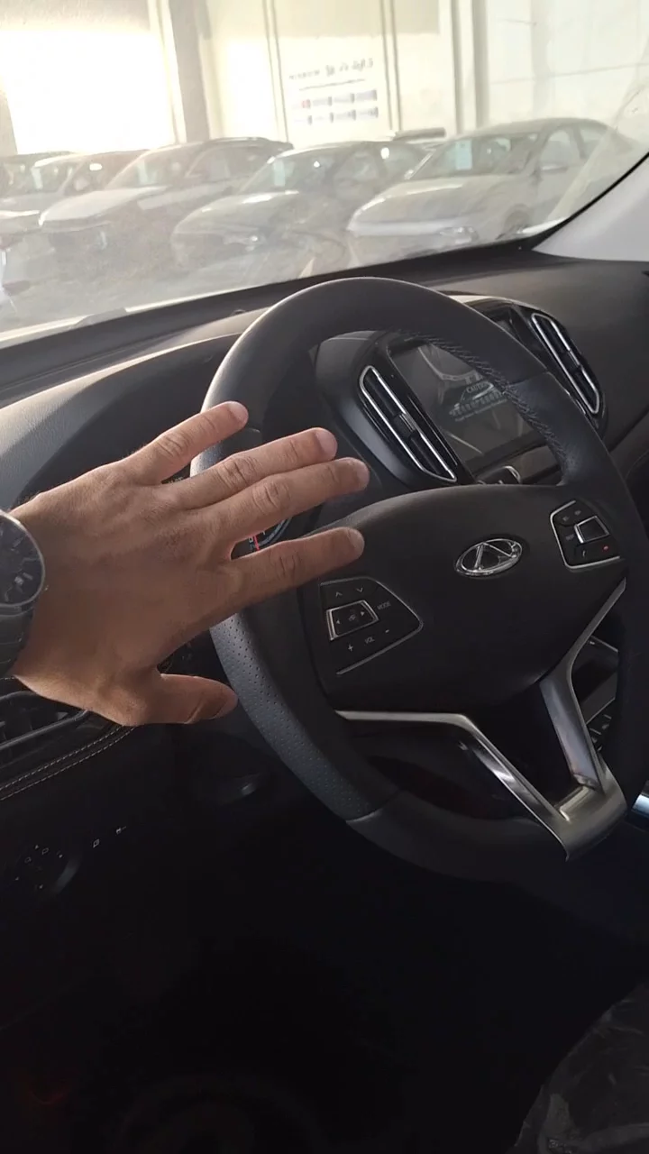 Car video thumbnail 1 of 9