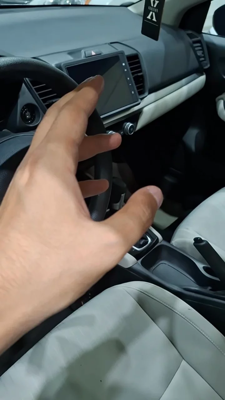 Car video thumbnail 1 of 10