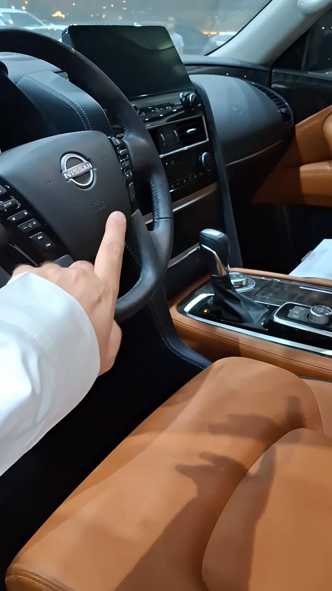 Car video thumbnail 1 of 8