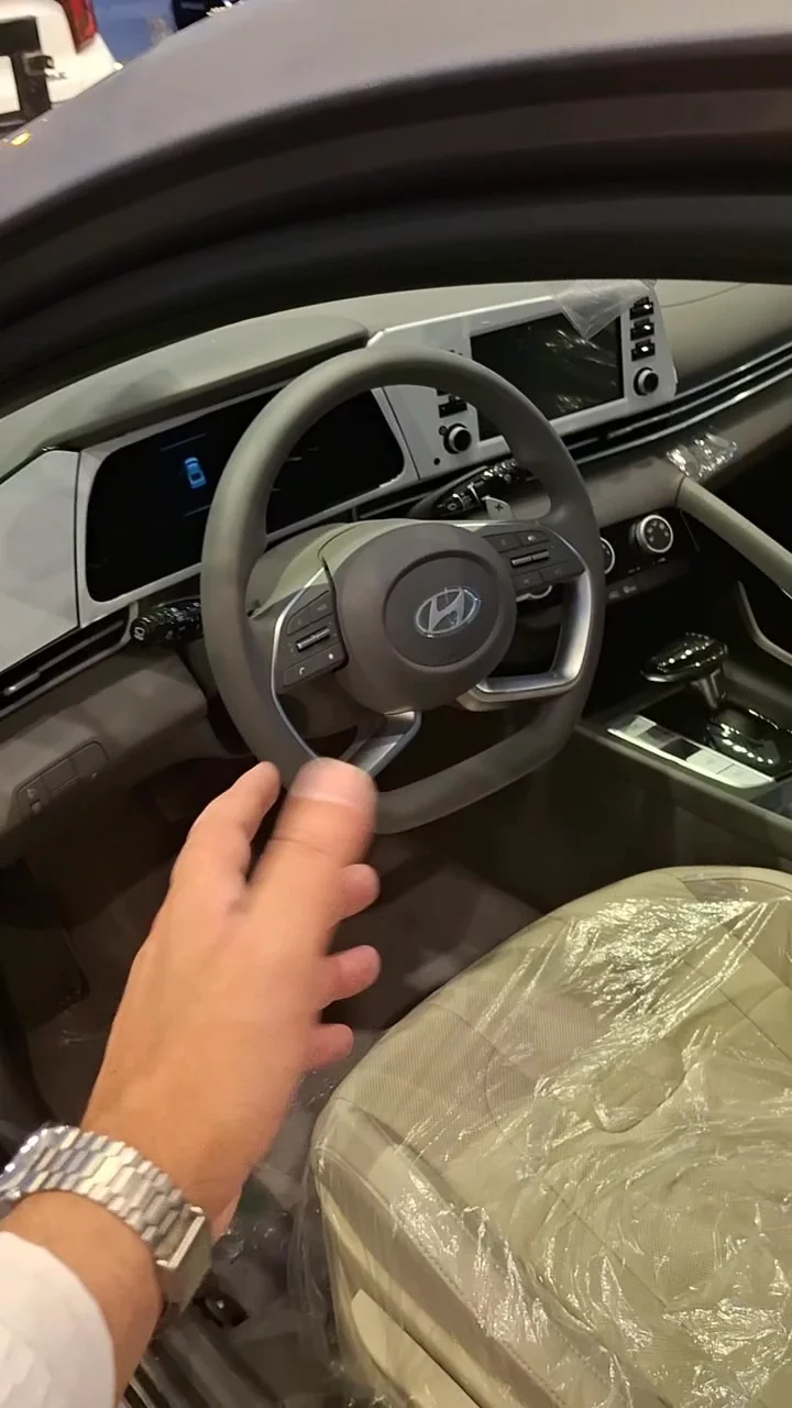 Car video thumbnail 1 of 10