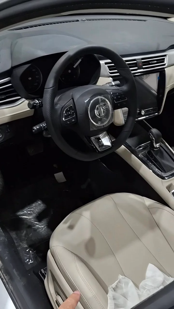 Car video thumbnail 1 of 10