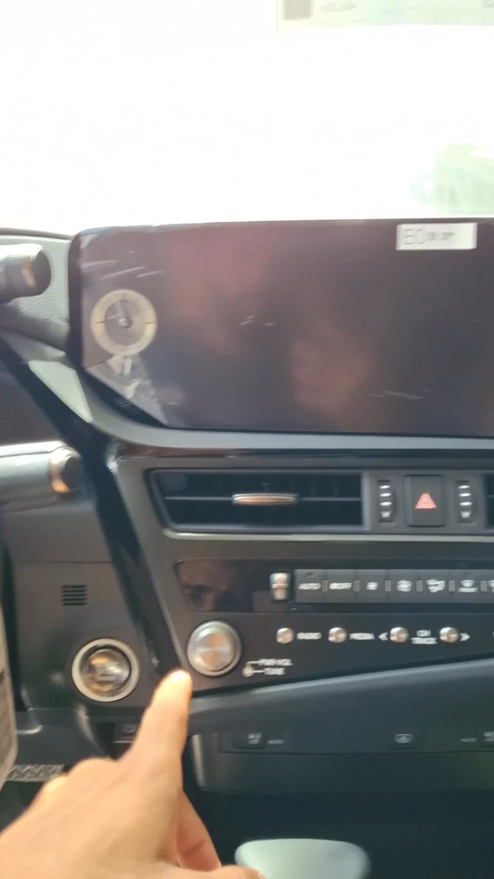 Car video thumbnail 1 of 10