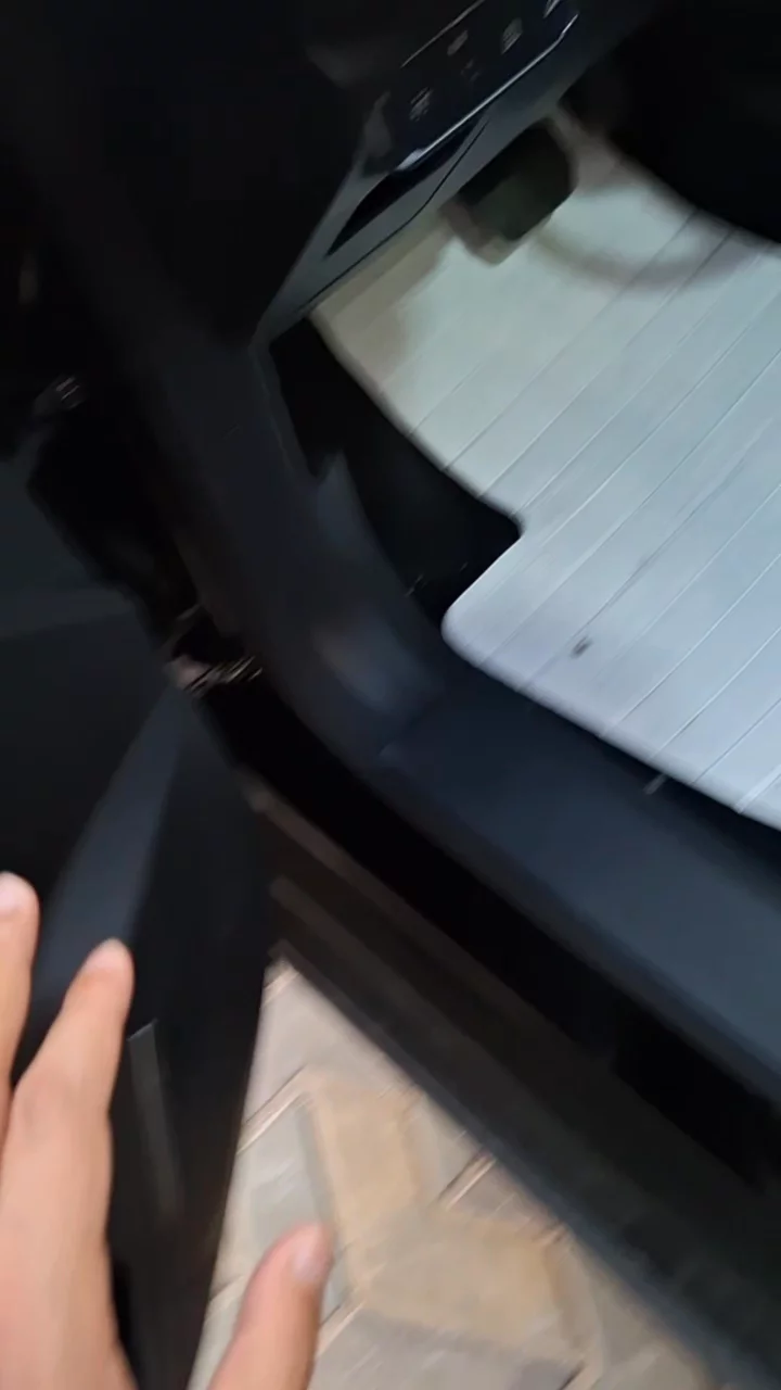 Car video thumbnail 1 of 10