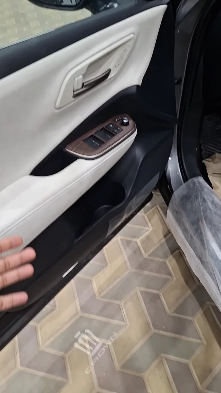 Car video thumbnail 1 of 10