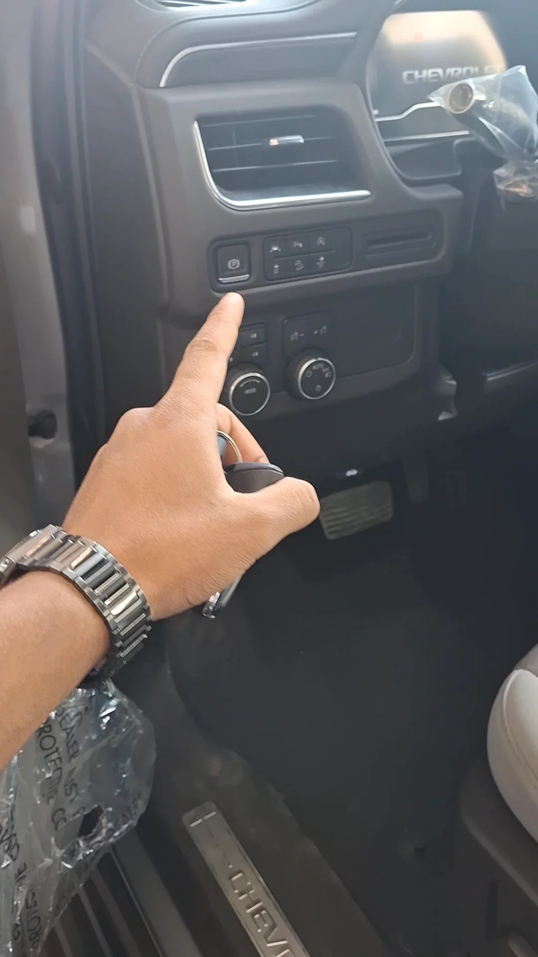 Car video thumbnail 1 of 8