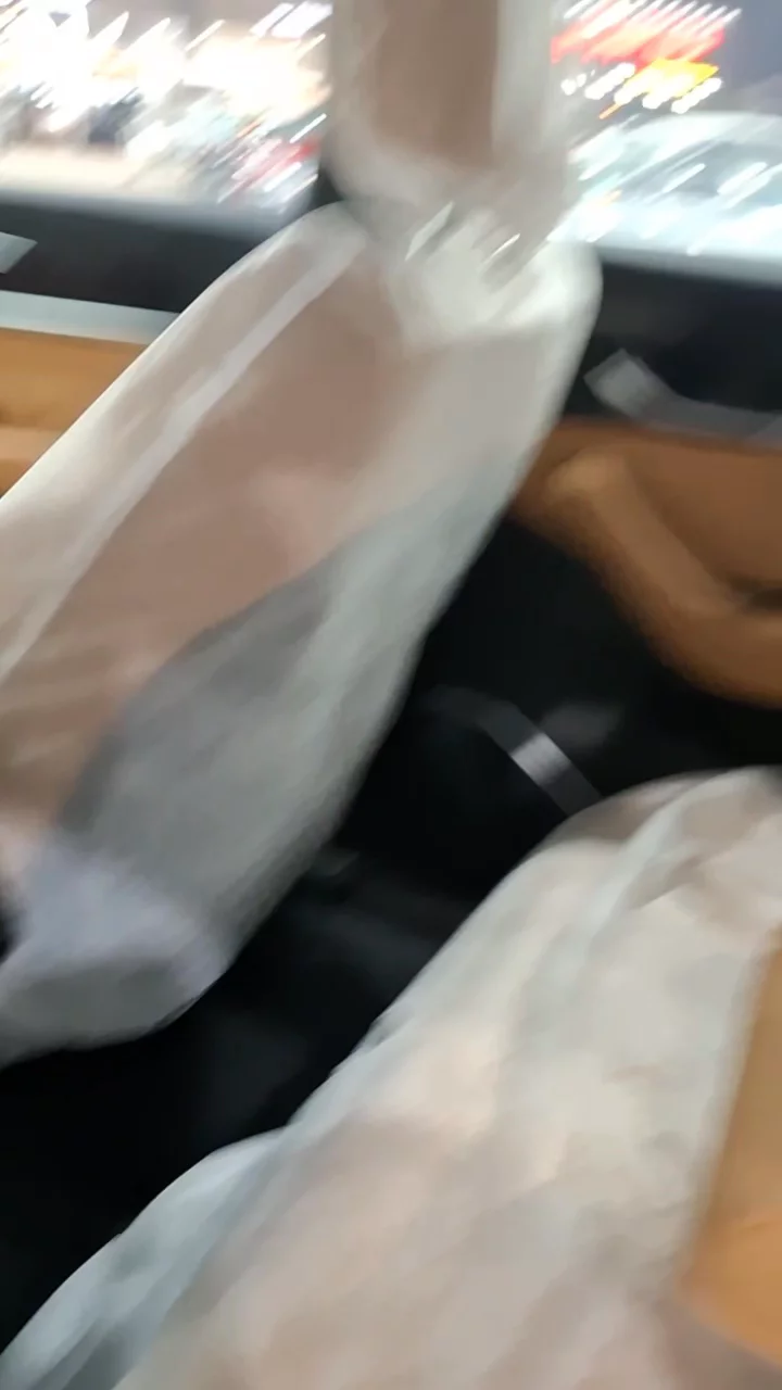 Car video thumbnail 1 of 9