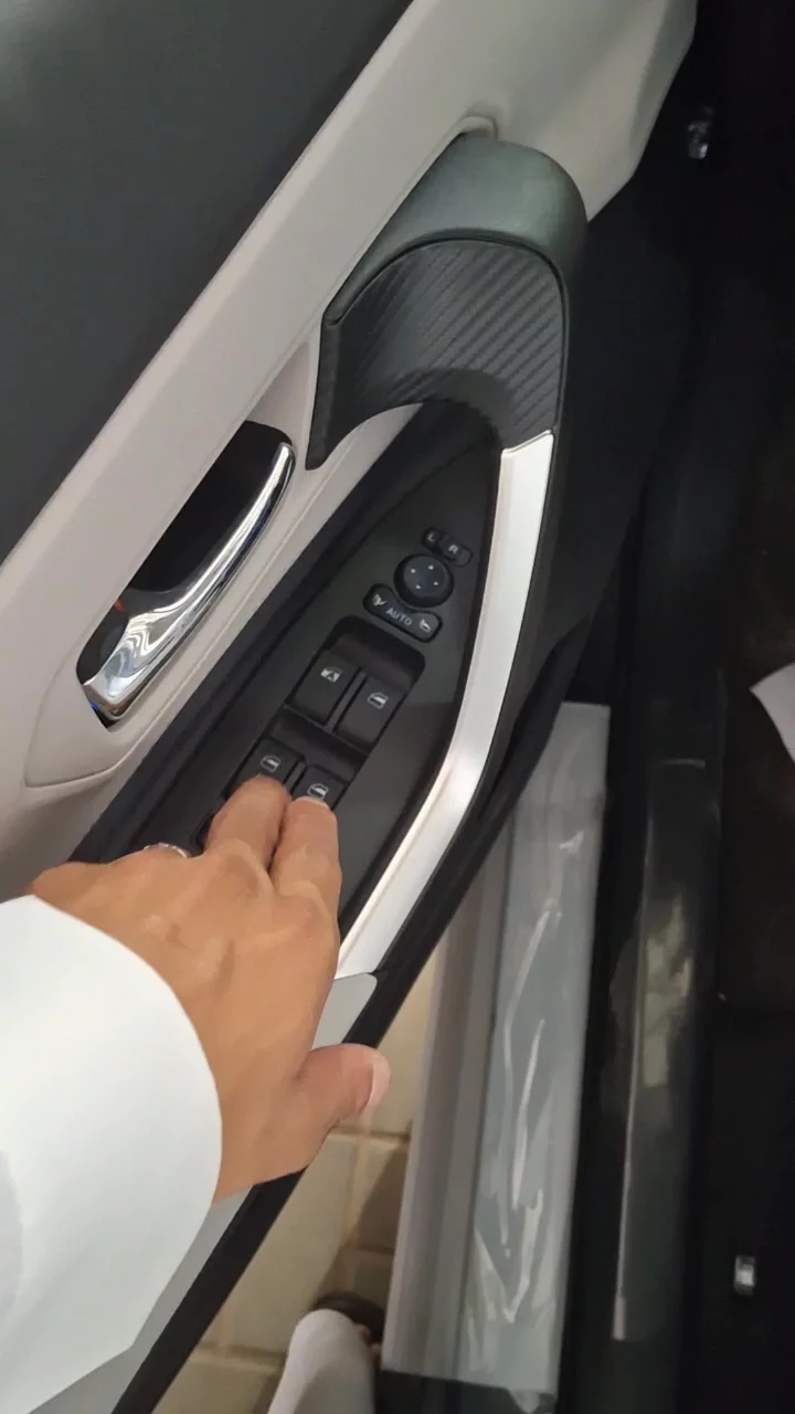 Car video thumbnail 1 of 10