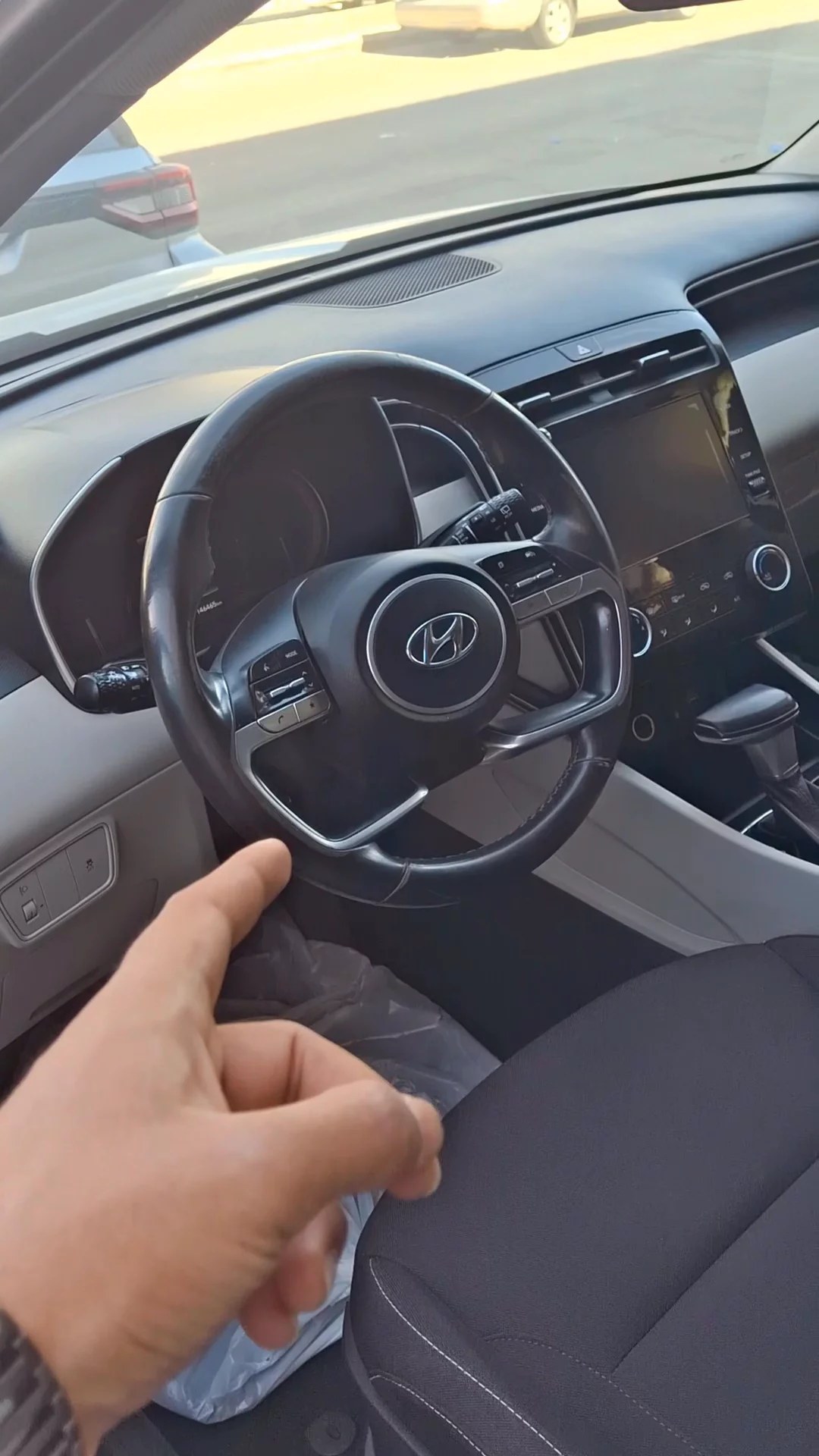 Car video thumbnail 1 of 7