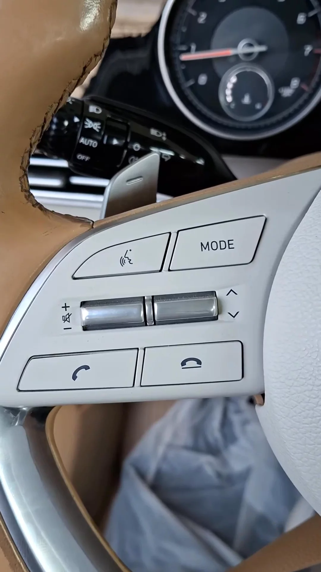 Car video thumbnail 1 of 14