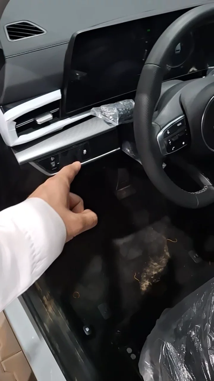 Car video thumbnail 1 of 10