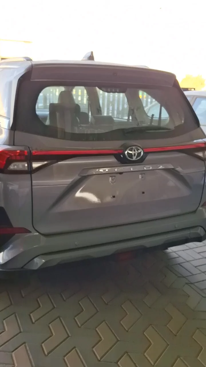 Car video thumbnail 1 of 10