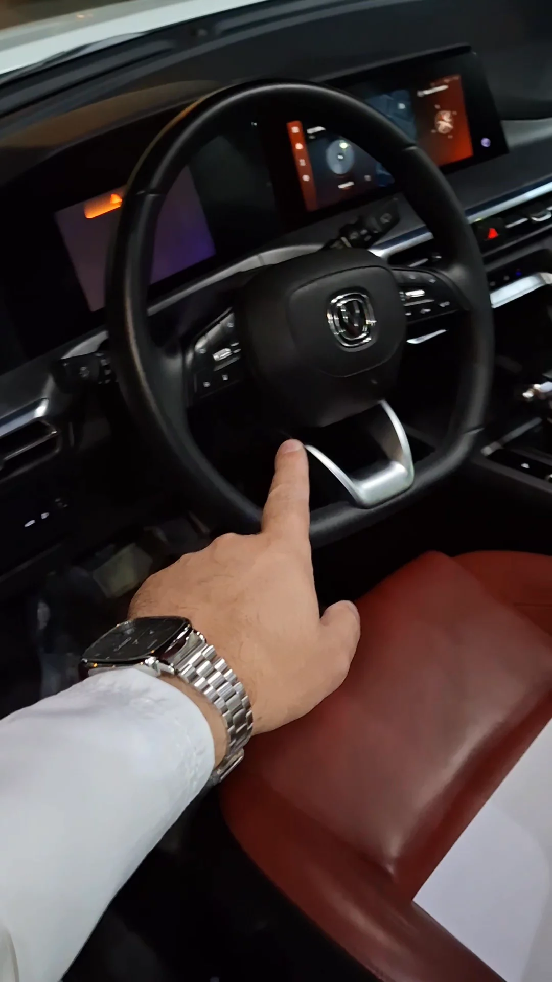 Car video thumbnail 1 of 8