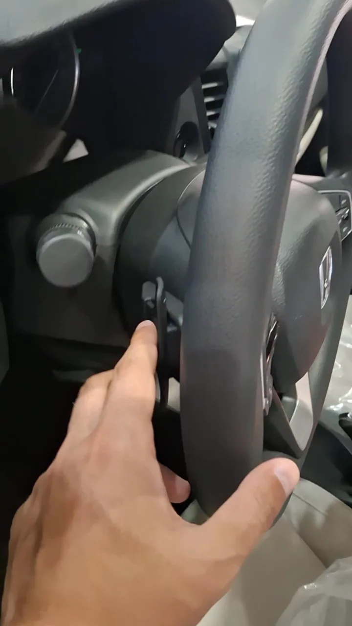 Car video thumbnail 1 of 10