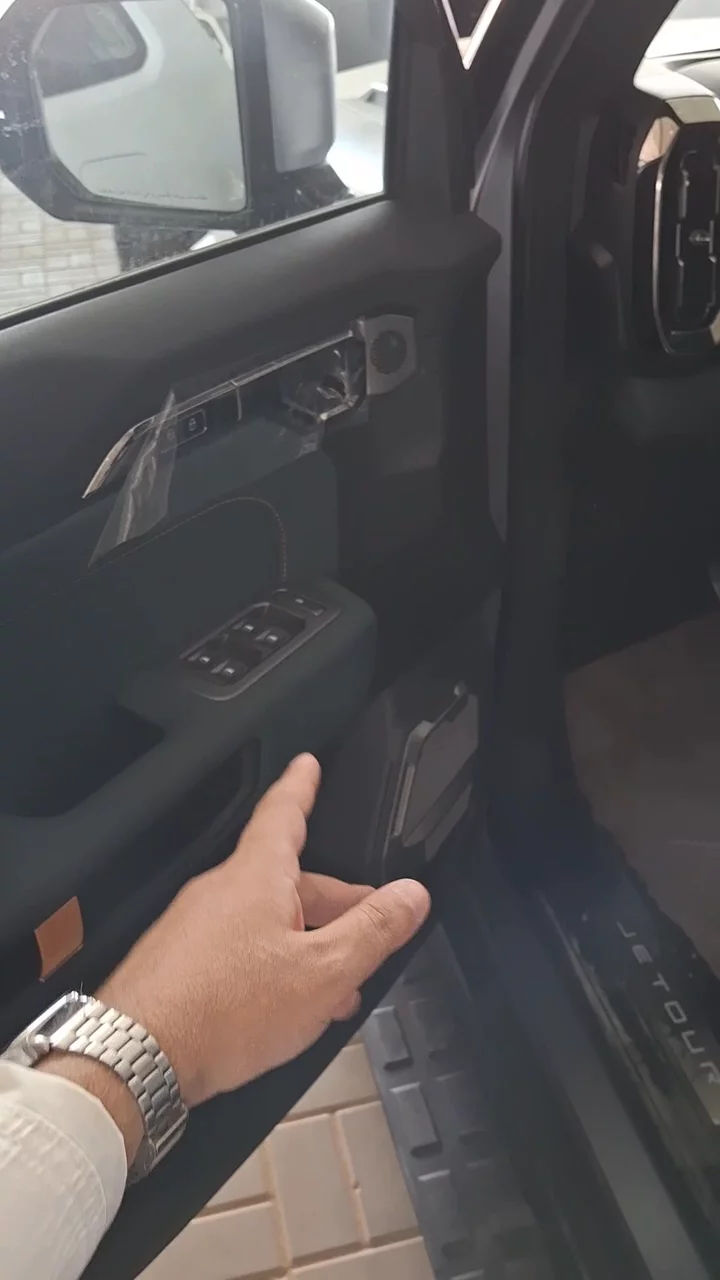 Car video thumbnail 1 of 10