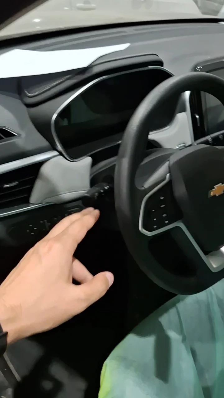 Car video thumbnail 1 of 10