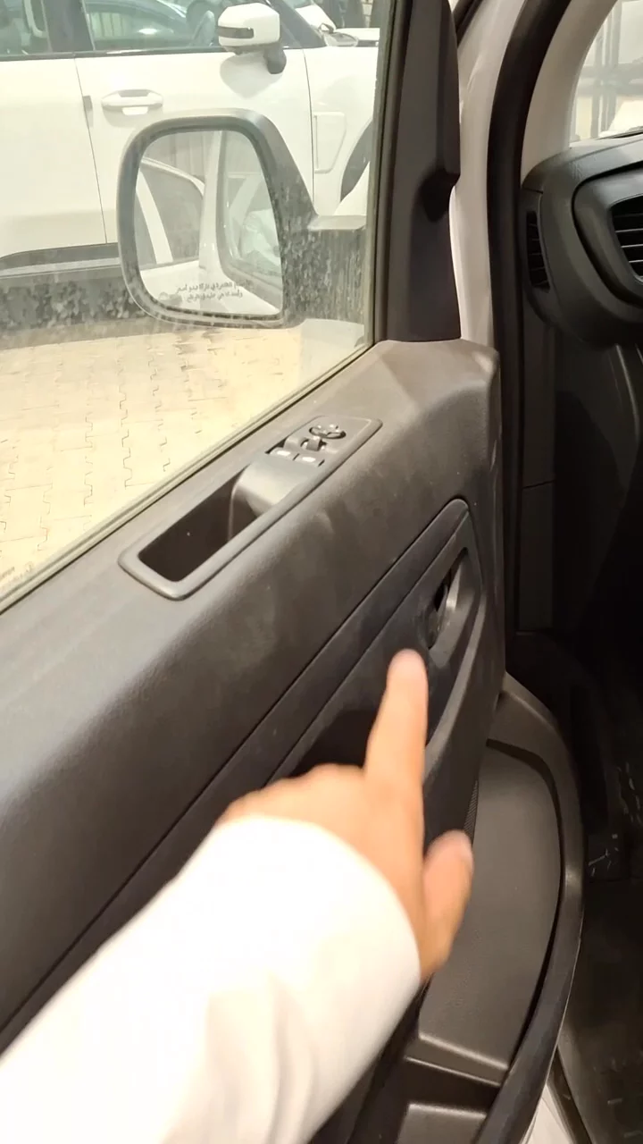 Car video thumbnail 1 of 10