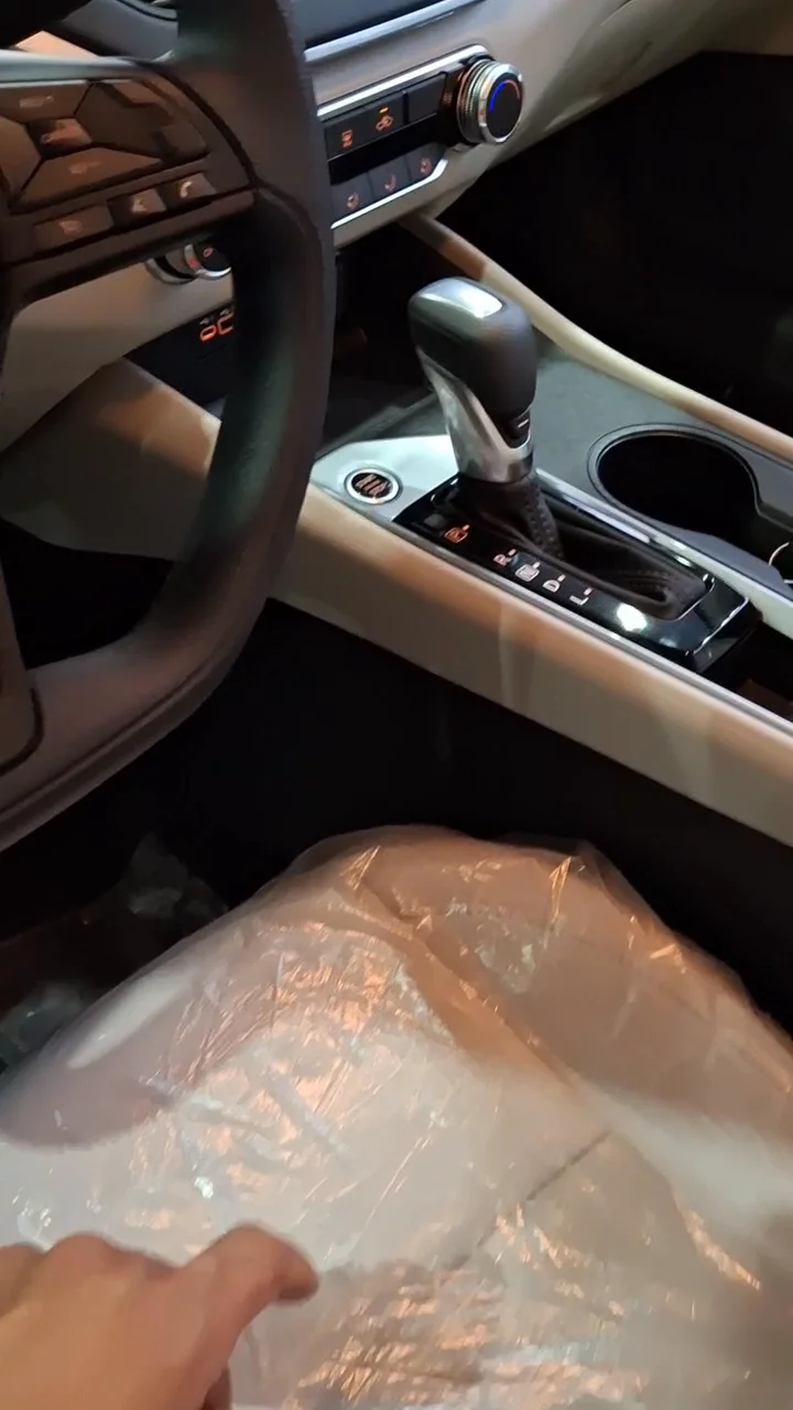 Car video thumbnail 1 of 10