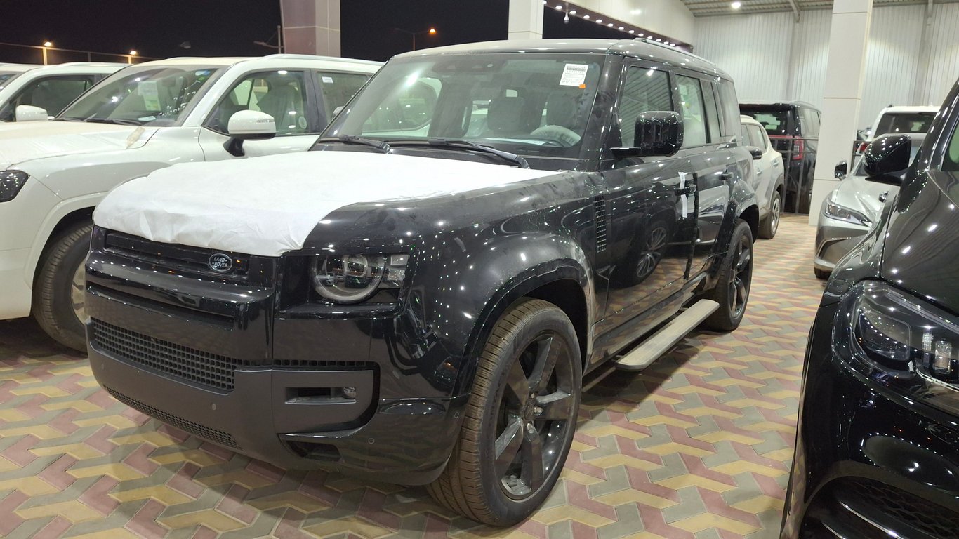Land Rover Defender 2026