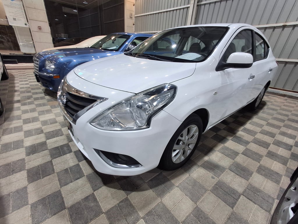 Nissan Sunny 2023