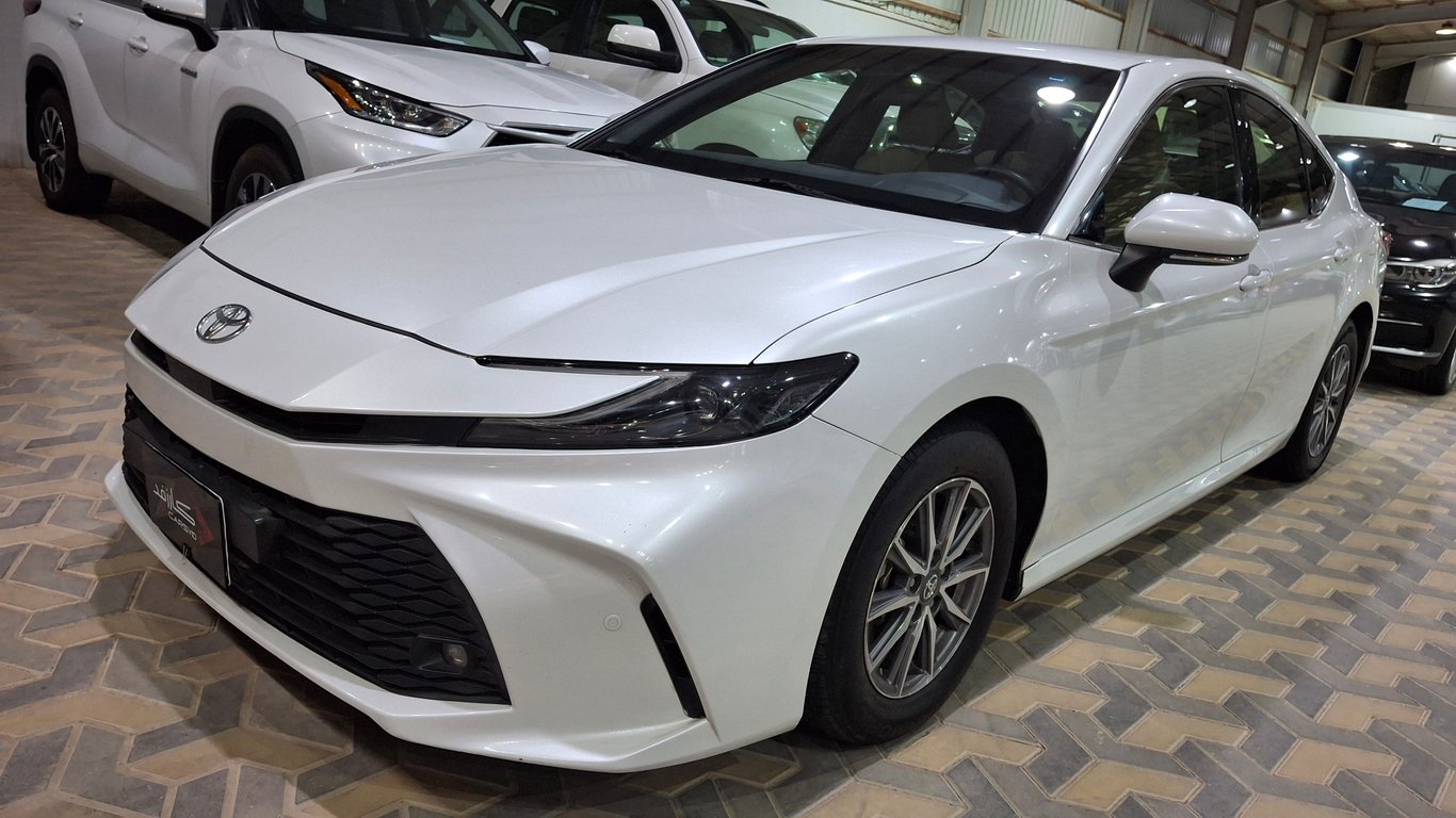 Toyota Camry 2025