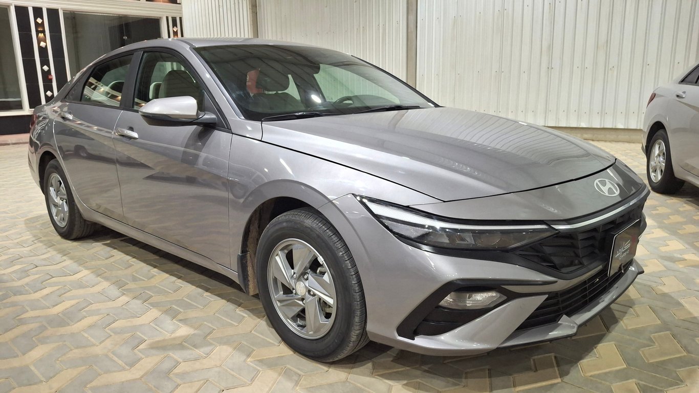 Hyundai Elantra 2024