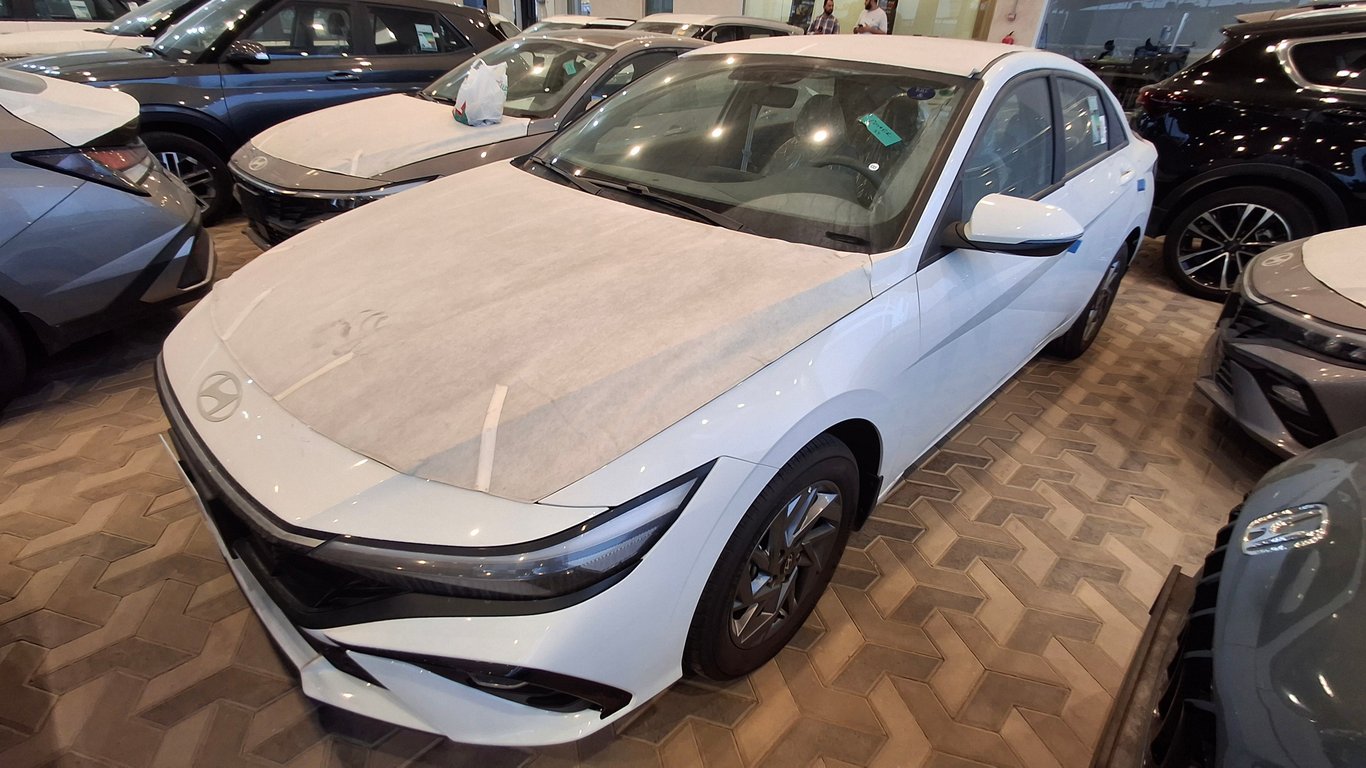 Hyundai Elantra 2025