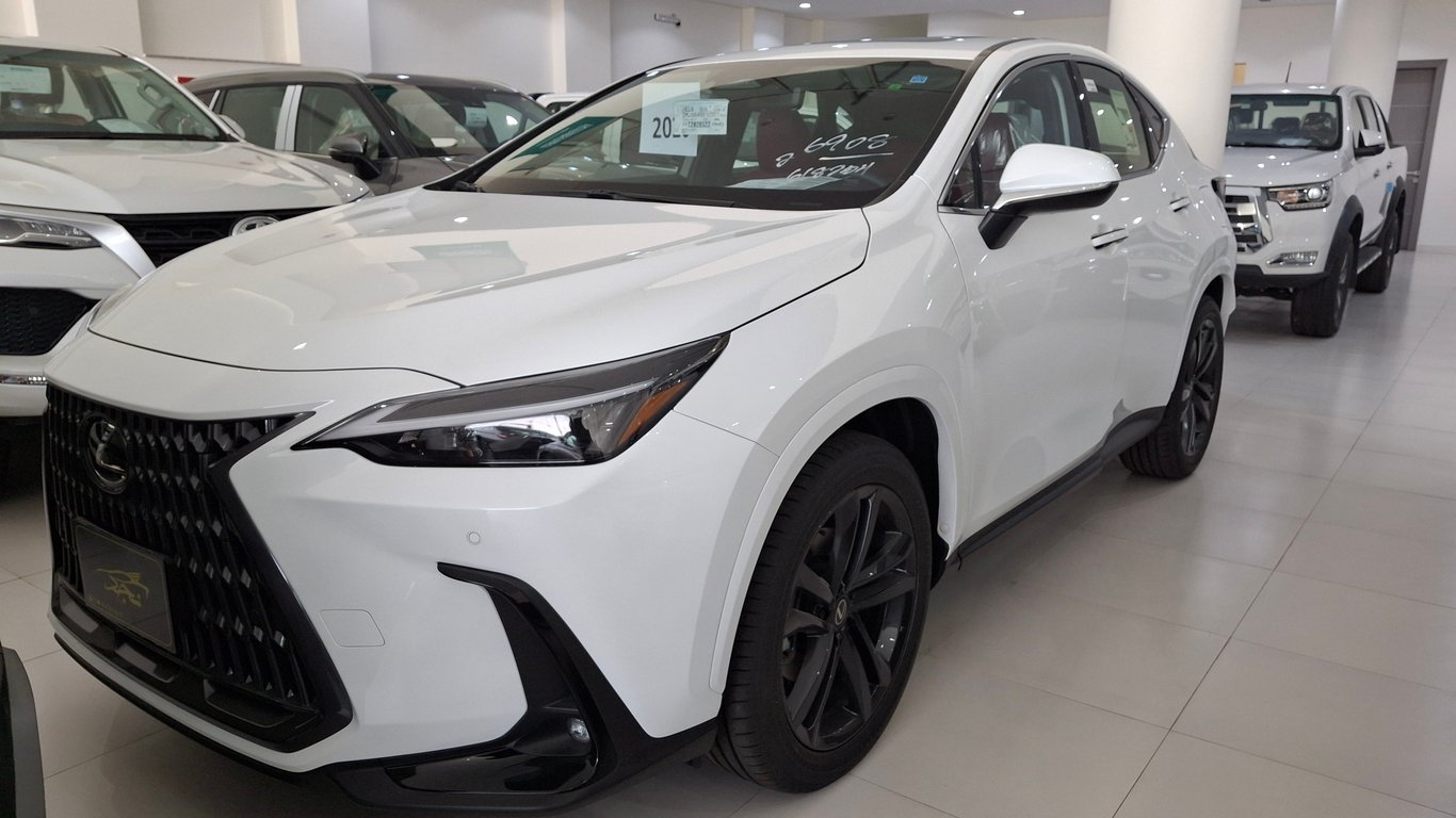 Lexus NX 2026