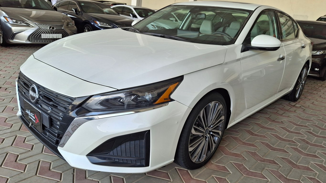 Nissan Altima 2024