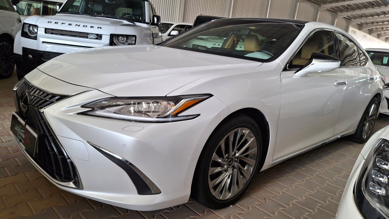 Lexus ES 2022