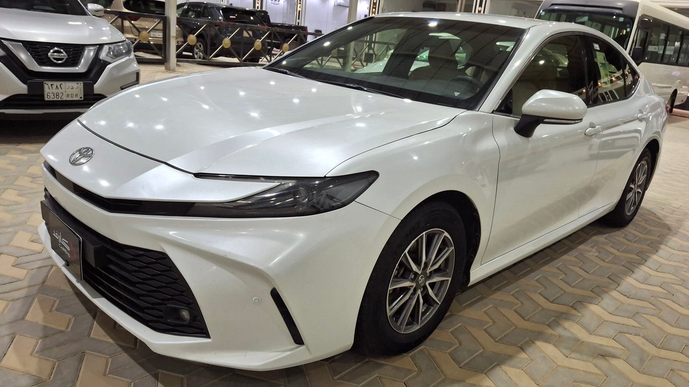 Toyota Camry 2025
