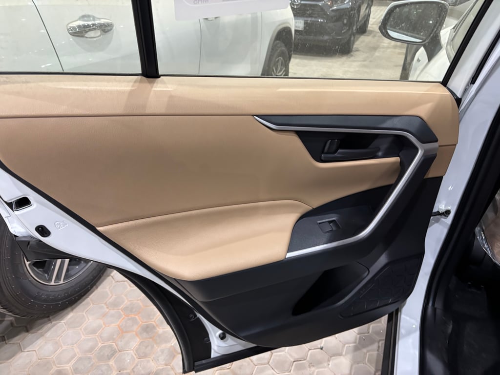 Toyota RAV4 2025
