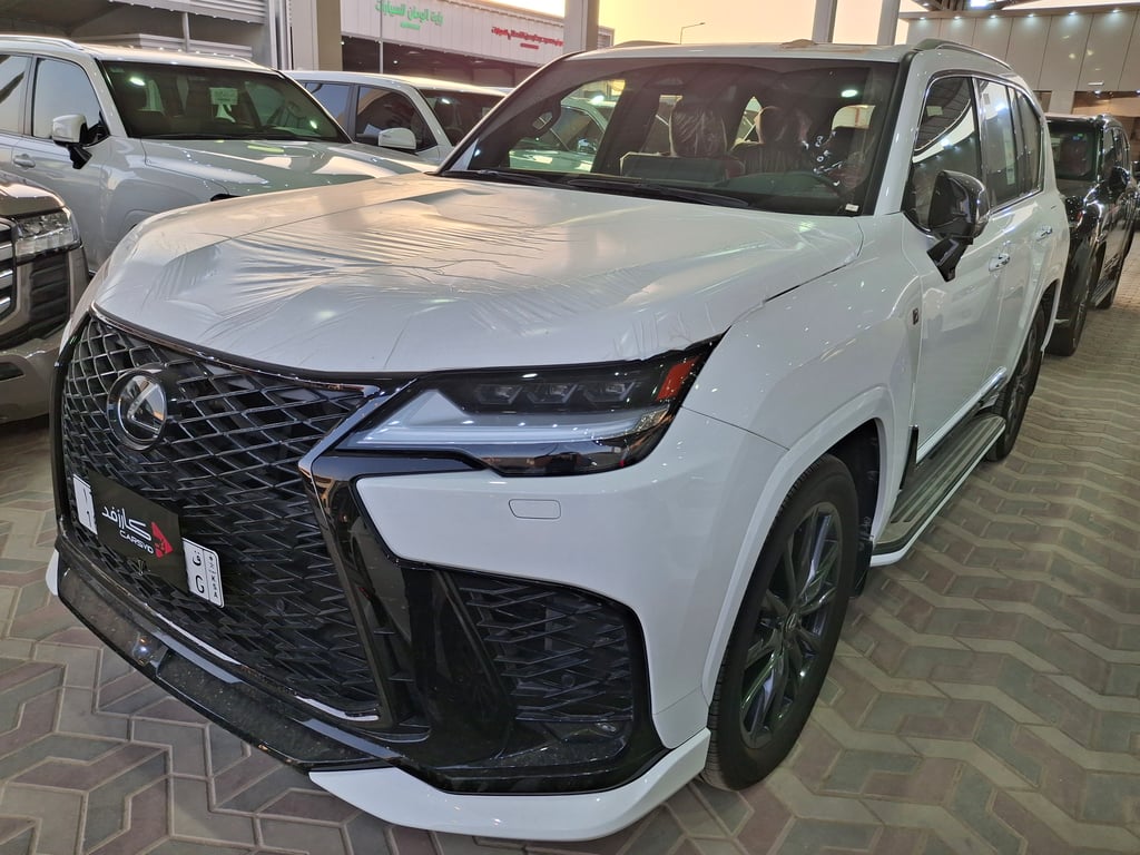 Lexus LX600 2026