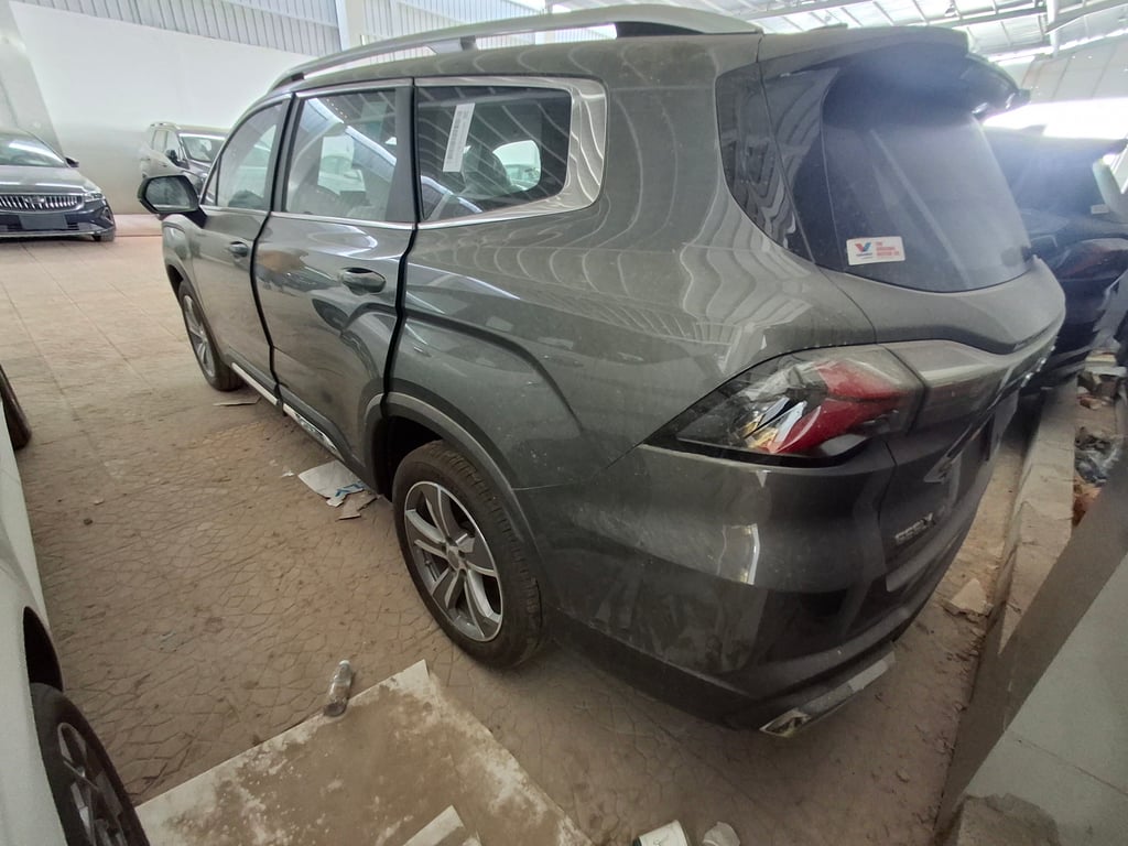 Geely Okavango 2025