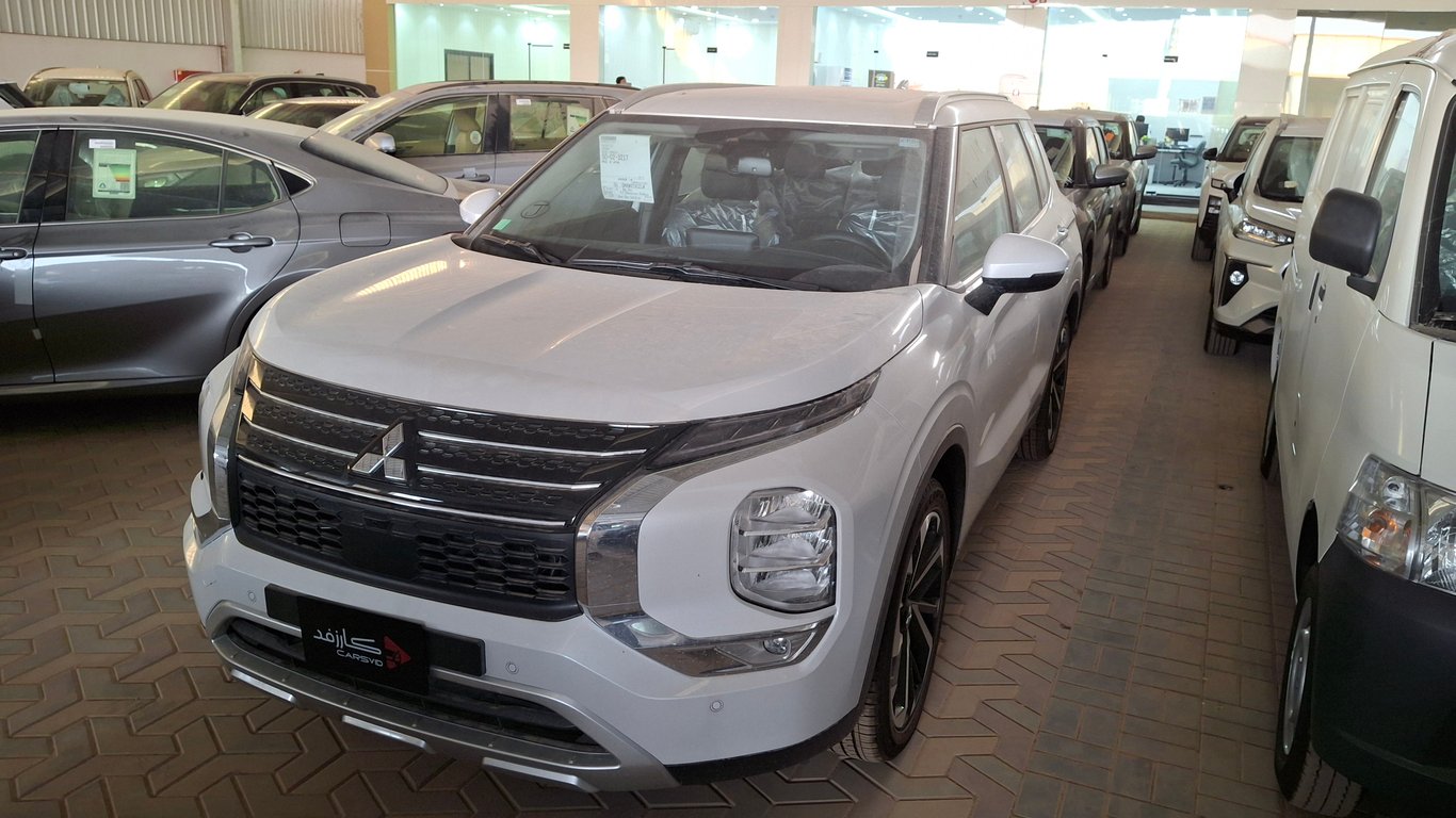 Mitsubishi Outlander 2025