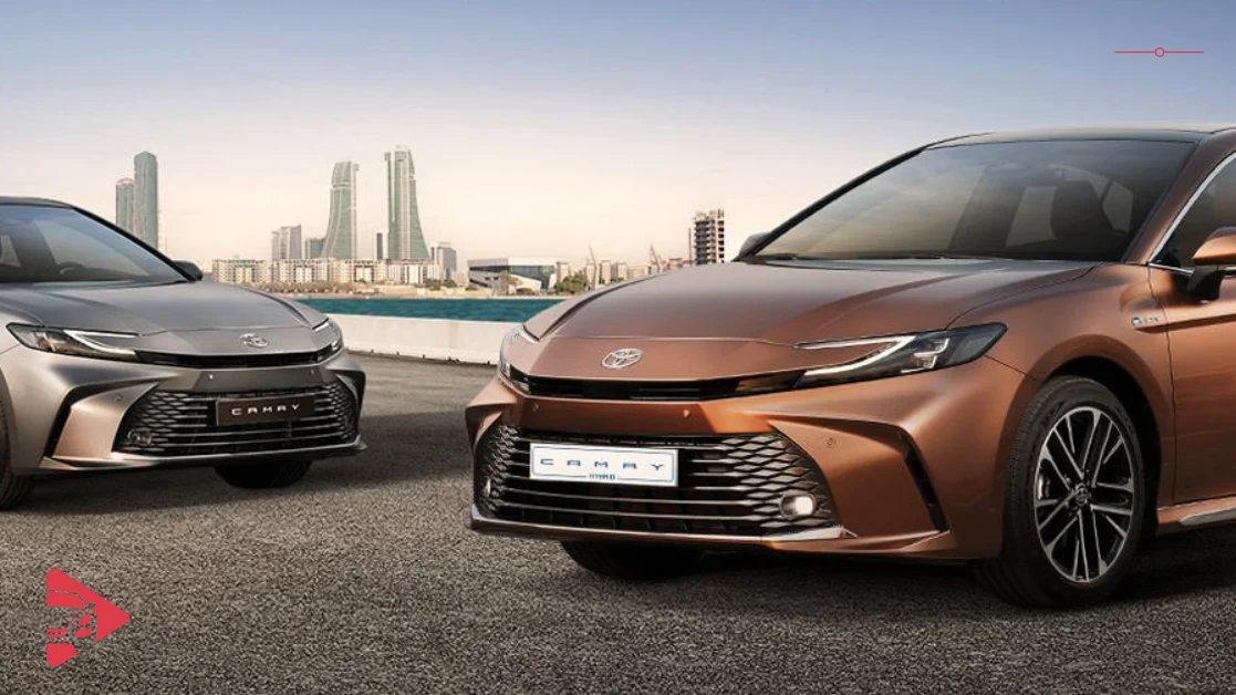 تويوتا كامري LE البنزين و ولومير هايبرد 2025