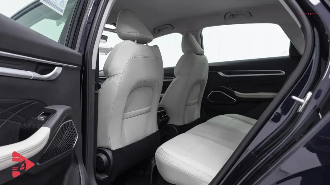 الفرق بين جيلي امجراند 2025 و 2026