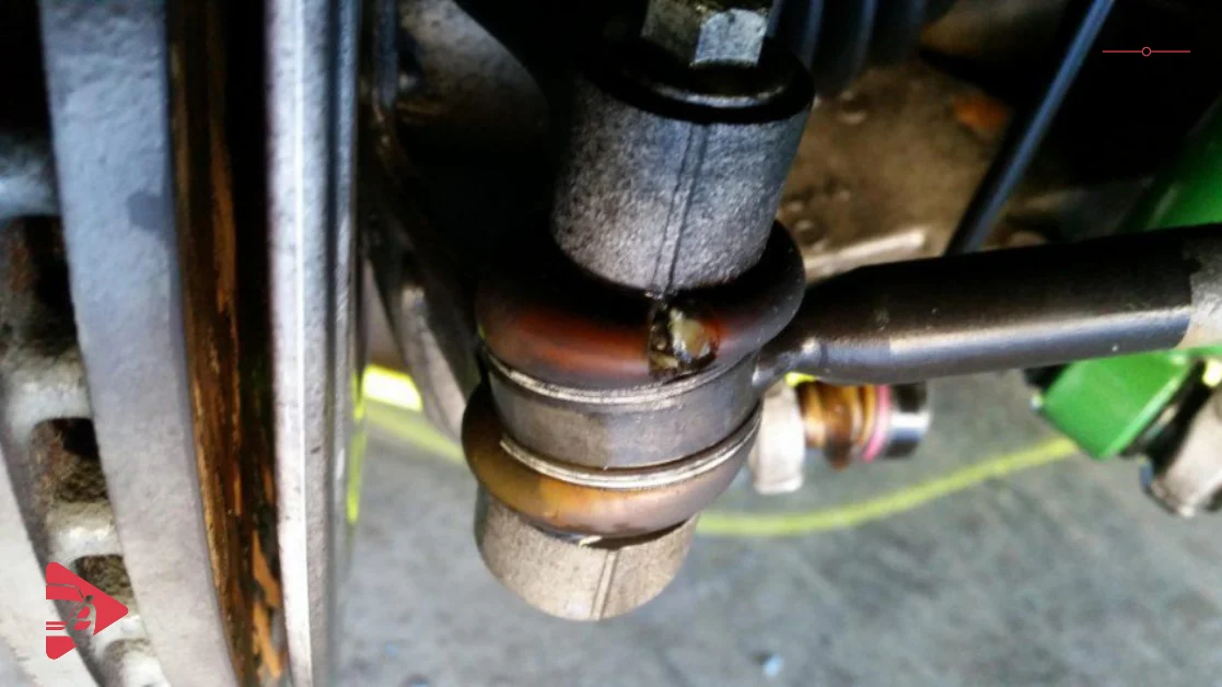 صوت الطقطقة الأمامي عند المطبات