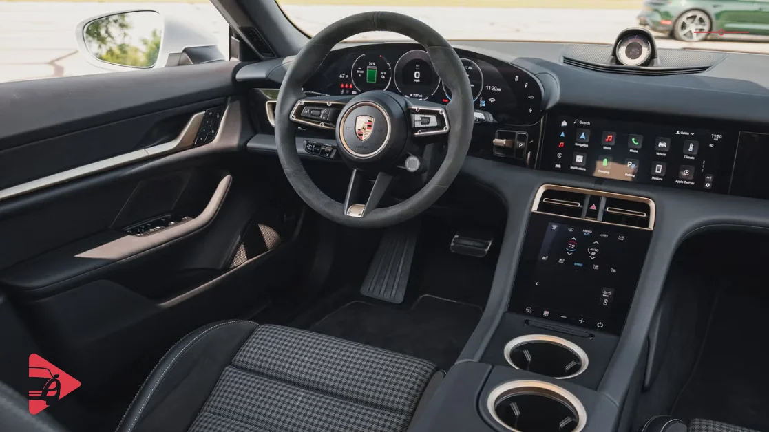 بورش تايكان Turbo Cross Turismo 2026