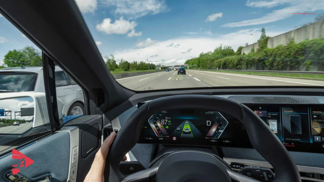 تقنيات مساعدة السائق المهمة للسيدات في السعودية