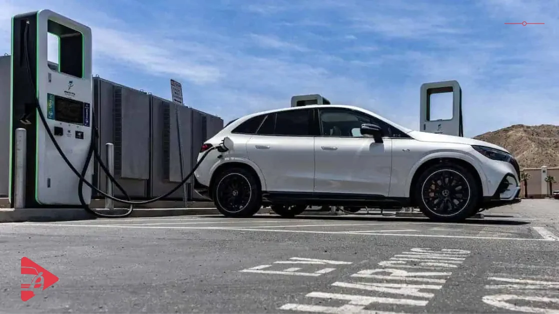 تكلفة شحن السيارة الكهربائية في السعودية بالأمثلة