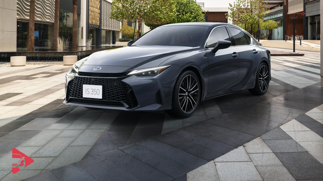 لكزس IS 2026
