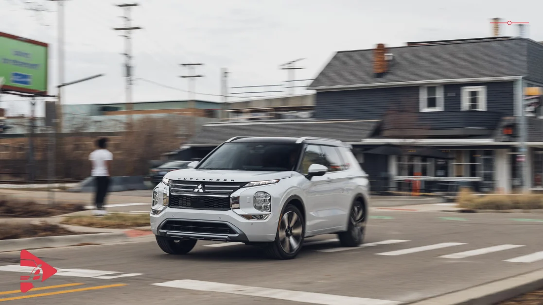  ميتسوبيشي أوتلاندر 2026 