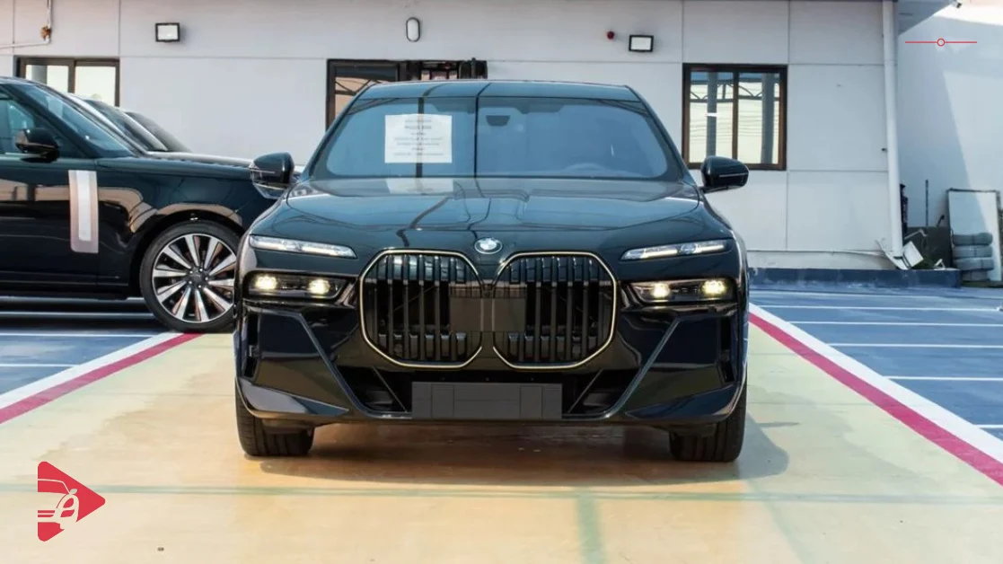 المواصفات الميكانيكية لسيارة بي ام دبليو الفئة السابعة 760i 2026