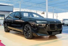 مراجعة مواصفات بي ام دبليو الفئة السابعة 760i 2026 في السعودية