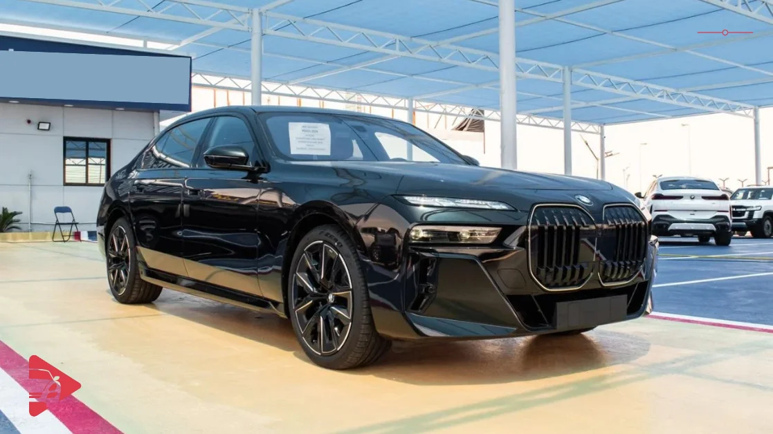 مراجعة مواصفات بي ام دبليو الفئة السابعة 760i 2026 في السعودية