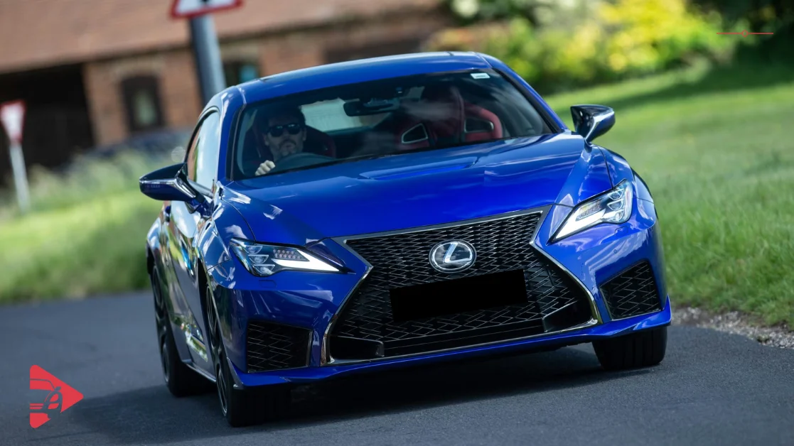 مواصفات لكزس RC-F 2026 في السعودية