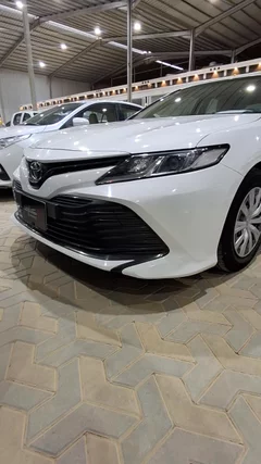 Toyota Camry le 2019