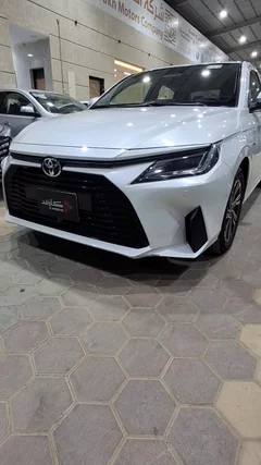 Toyota Yaris y plus 2024
