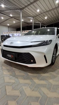 Toyota Camry E 2025