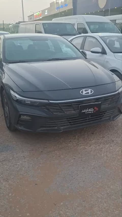 Hyundai Elantra smart 2024